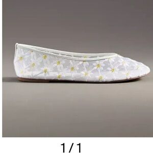 Maeve White Daisy Ballet Flats